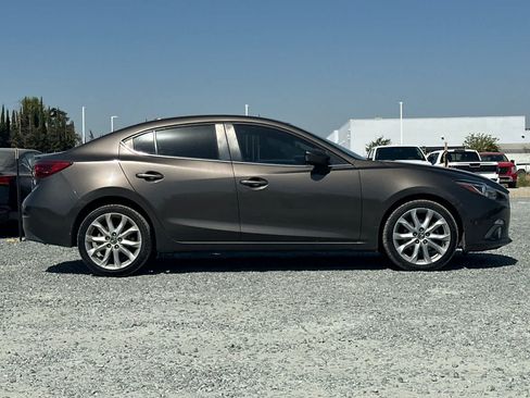 Used 2014 MAZDA MAZDA3 s Grand Touring w/ Technology Package FWD image 9
