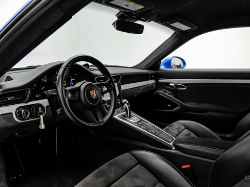 Used 2018 Porsche 911 GT3 RWD image 42