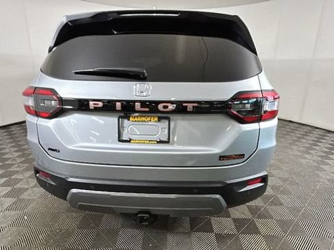 Used 2026 Honda Pilot TrailSport image 3