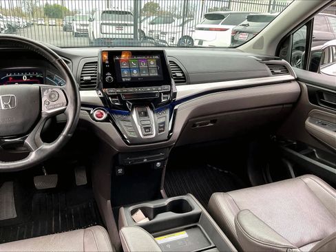 Used 2018 Honda Odyssey Elite image 8
