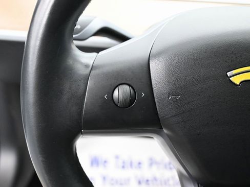 Used 2019 Tesla Model 3 Mid Range image 17