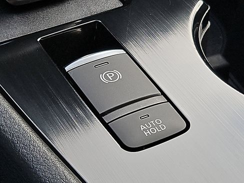 Certified 2023 Nissan Rogue SV image 24