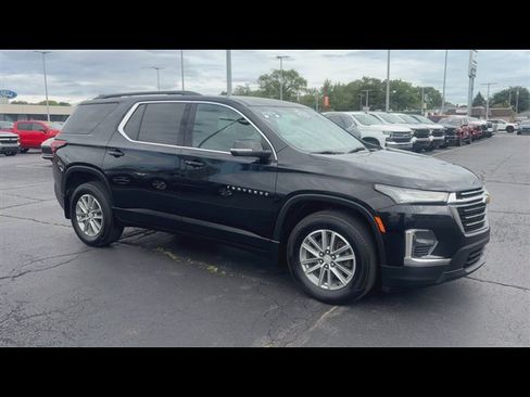Certified 2023 Chevrolet Traverse LT FWD image 2