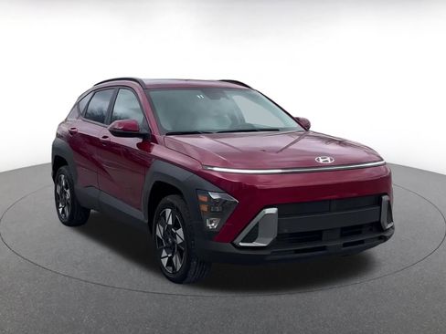 Used 2025 Hyundai Kona SEL image 3