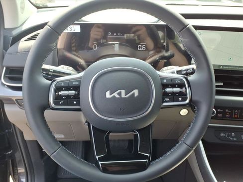 New 2026 Kia Carnival FWD image 19