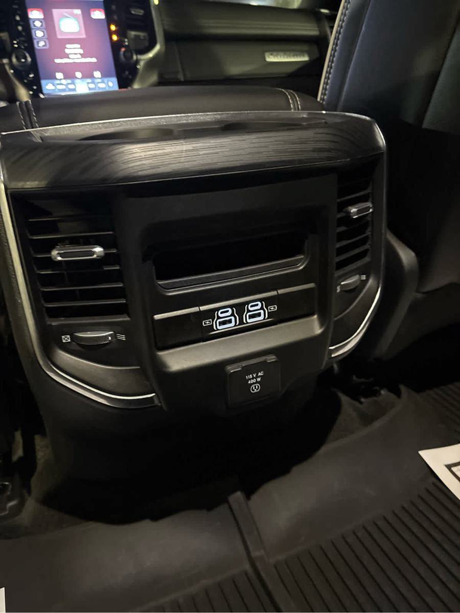 Used 2023 RAM 1500 Laramie AWD/4WD image 31