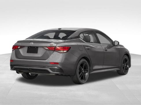 Used 2024 Nissan Sentra SR w/ SR Premium Package FWD image 5