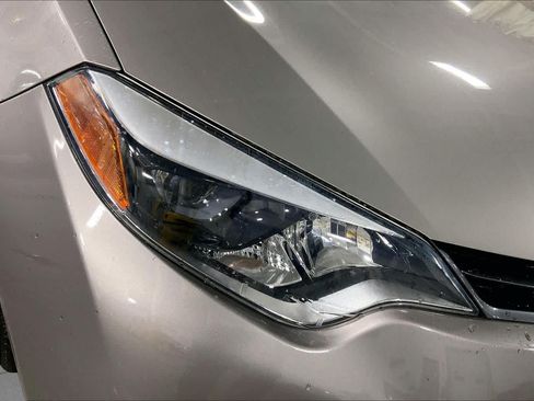 Used 2015 Toyota Corolla LE FWD image 28