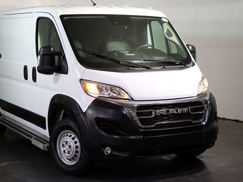 Used 2025 RAM ProMaster 2500 w/ U-Haul Equipment Group FWD image 6