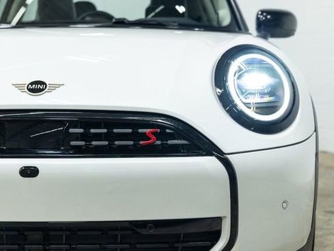 Certified 2025 MINI Cooper S image 8