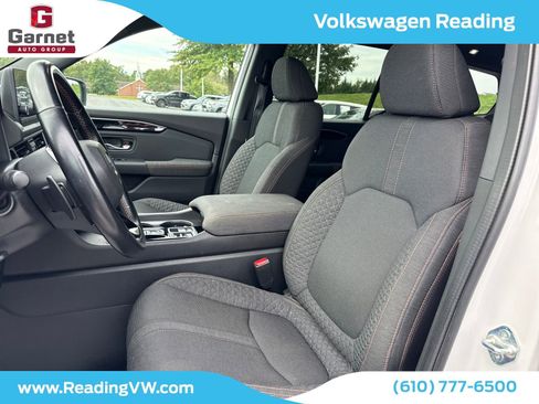 Used 2023 Honda Pilot Sport image 9