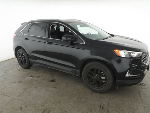 Used 2023 Ford Edge SEL w/ Convenience Package image 16