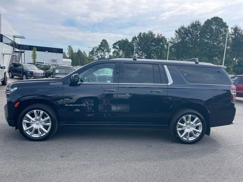 Used 2023 Chevrolet Suburban High Country w/ Premium Package 2 image 2
