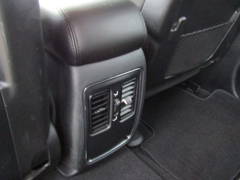 Used 2020 Dodge Durango SXT w/ 3rd Row Seating Group image 18