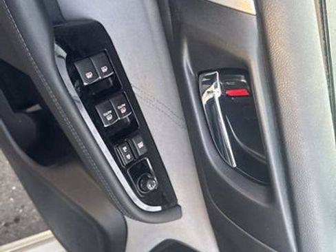 Used 2019 Subaru Legacy 2.5i Sport AWD/4WD image 12