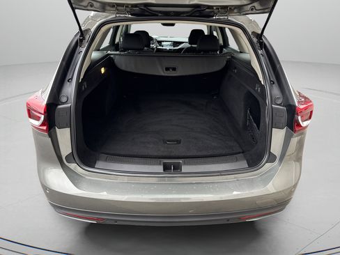 Used 2018 Buick Regal Preferred w/ Sights and Sounds Package image 7