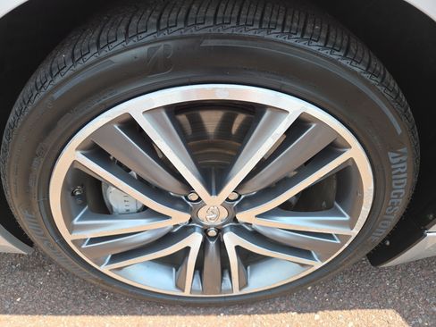 Used 2015 INFINITI Q50 AWD w/ Technology Package image 12