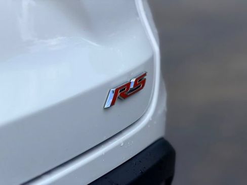 Used 2024 Chevrolet Trax RS w/ Sunroof Package FWD image 28