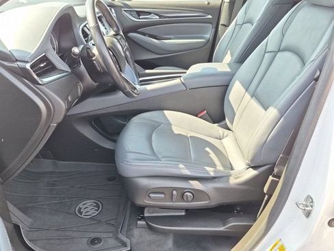 Used 2023 Buick Enclave Essence w/ Experience Buick Package FWD image 9