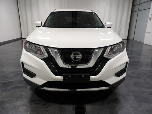 Used 2020 Nissan Rogue S FWD image 3