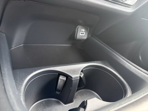 Certified 2025 Honda HR-V Sport image 30