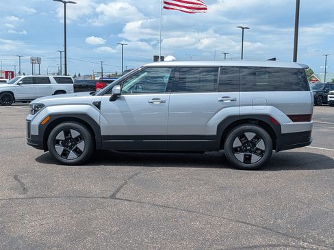 Used 2026 Hyundai Santa Fe SE AWD/4WD image 2