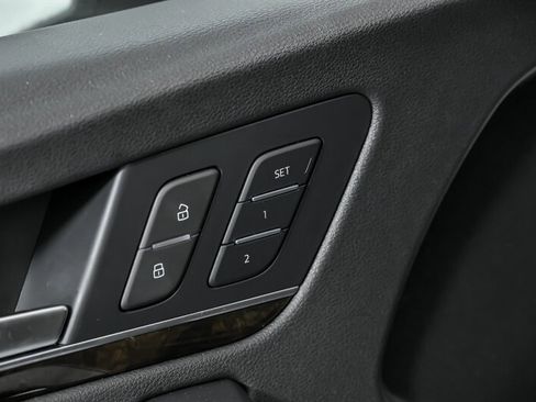 Used 2018 Audi Q5 2.0T Premium Plus w/ Premium Plus Package image 17