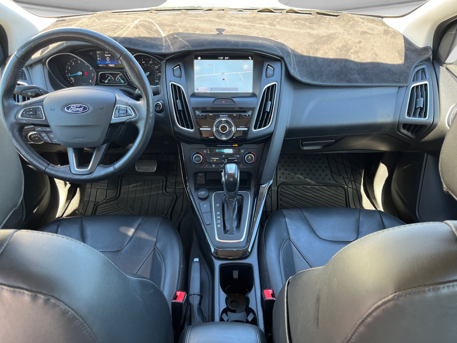 Used 2018 Ford Focus Titanium FWD image 12