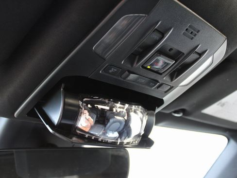 Used 2023 Toyota Highlander XSE image 35