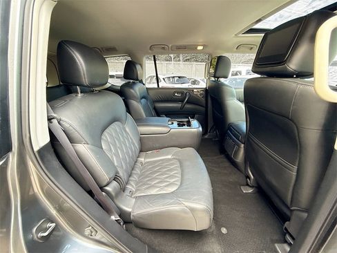 Used 2023 Nissan Armada Platinum w/ Captain's Chairs Package image 32
