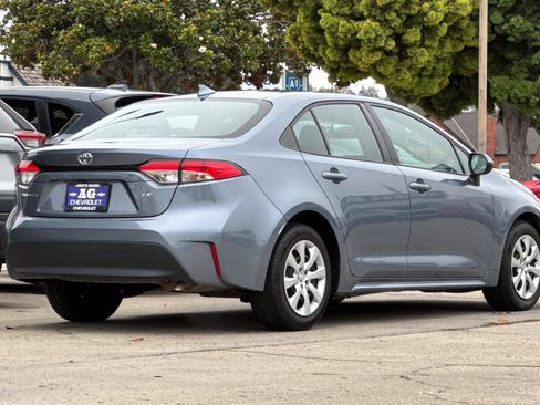Used 2025 Toyota Corolla LE FWD image 6