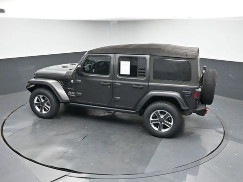 Used 2018 Jeep Wrangler Unlimited Sahara image 37