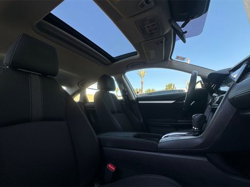 Used 2019 Honda Civic EX image 17