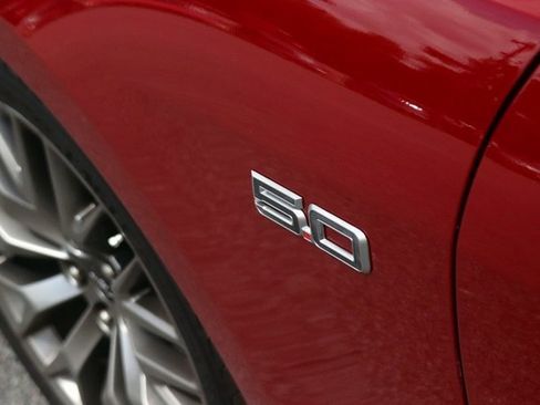 Used 2024 Ford Mustang GT Premium image 9