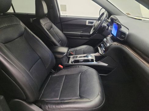 Used 2020 Ford Explorer Limited w/ Class III Trailer Tow Package image 21