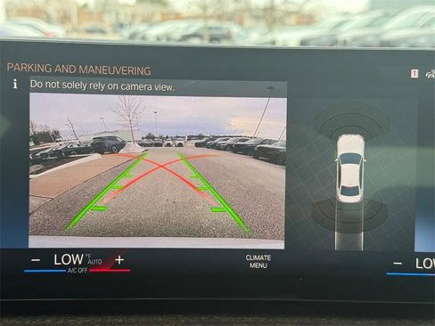 Used 2023 BMW 330i xDrive Sedan w/ M Sport Package image 18