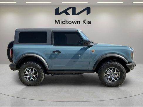 Used 2022 Ford Bronco Badlands image 2
