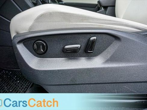 Used 2020 Volkswagen Tiguan SE w/ Panoramic Sunroof Package FWD image 20