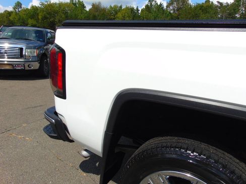 Used 2018 GMC Sierra 1500 SLT AWD/4WD image 47