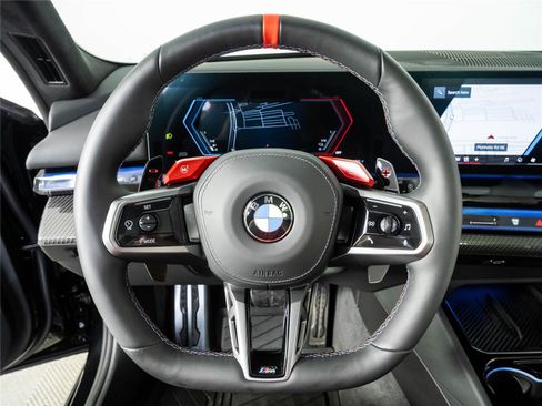 Used 2026 BMW M5 Touring AWD/4WD image 9