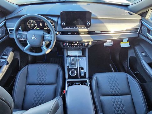 New 2025 Mitsubishi Outlander SEL Black Edition image 15