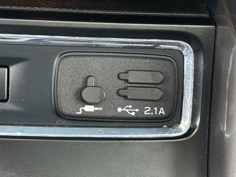 Used 2022 Subaru Ascent Limited w/ Technology Package image 42