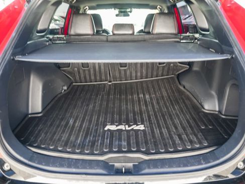 Used 2021 Toyota RAV4 SE w/ Weather & Moonroof Package image 24