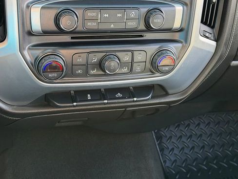 Used 2018 GMC Sierra 1500 SLE w/ SLE Value Package image 17