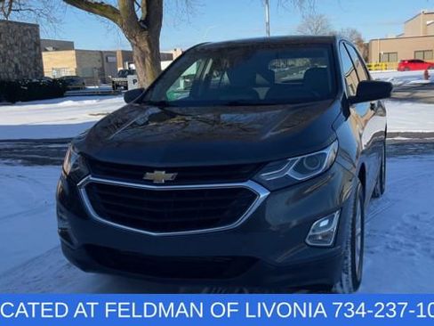 Used 2019 Chevrolet Equinox LS w/ LS Convenience Package image 3