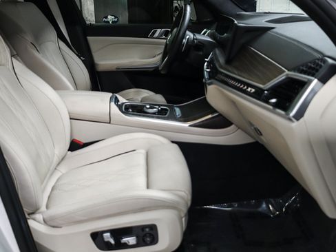 Used 2024 BMW X7 xDrive40i w/ M Sport Package AWD/4WD image 19