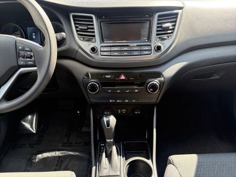 Used 2018 Hyundai Tucson SE image 9