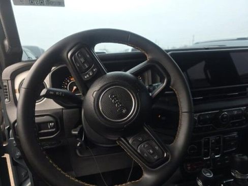 Used 2024 Jeep Wrangler Willys image 11