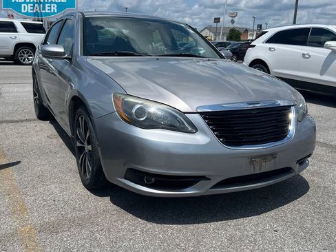 Used 2013 Chrysler 200 Touring w/ Cold Weather Group FWD image 1