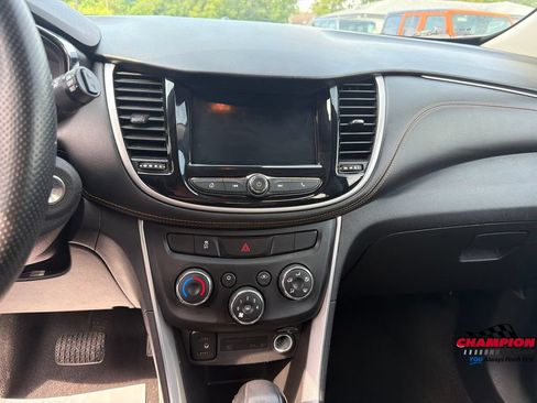 Used 2018 Chevrolet Trax LS AWD/4WD image 13
